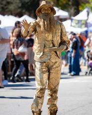 gold man @pouroverphotography