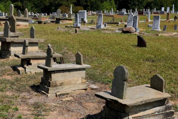 Dahlonega's Graves of Gold