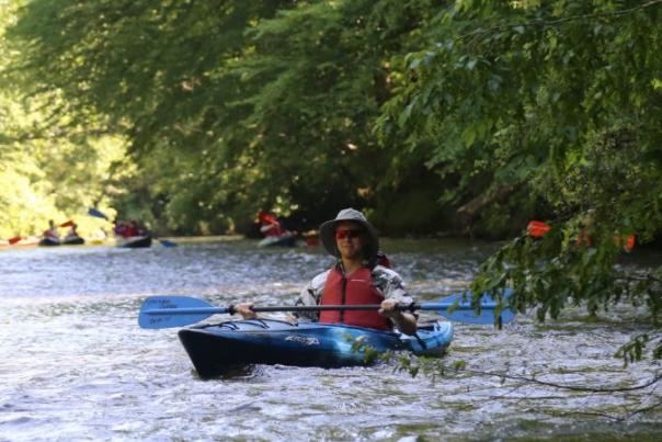 The Kayak Guru Likes Big Boats... and He Cannot Lie!