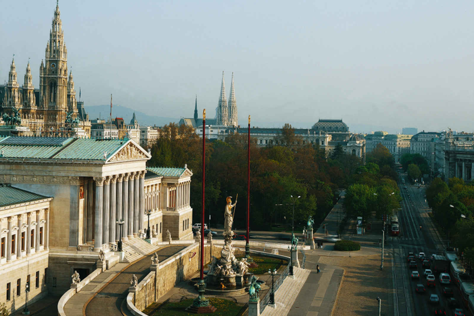 Vienna: Full-Day Private Tour - Guest in a city