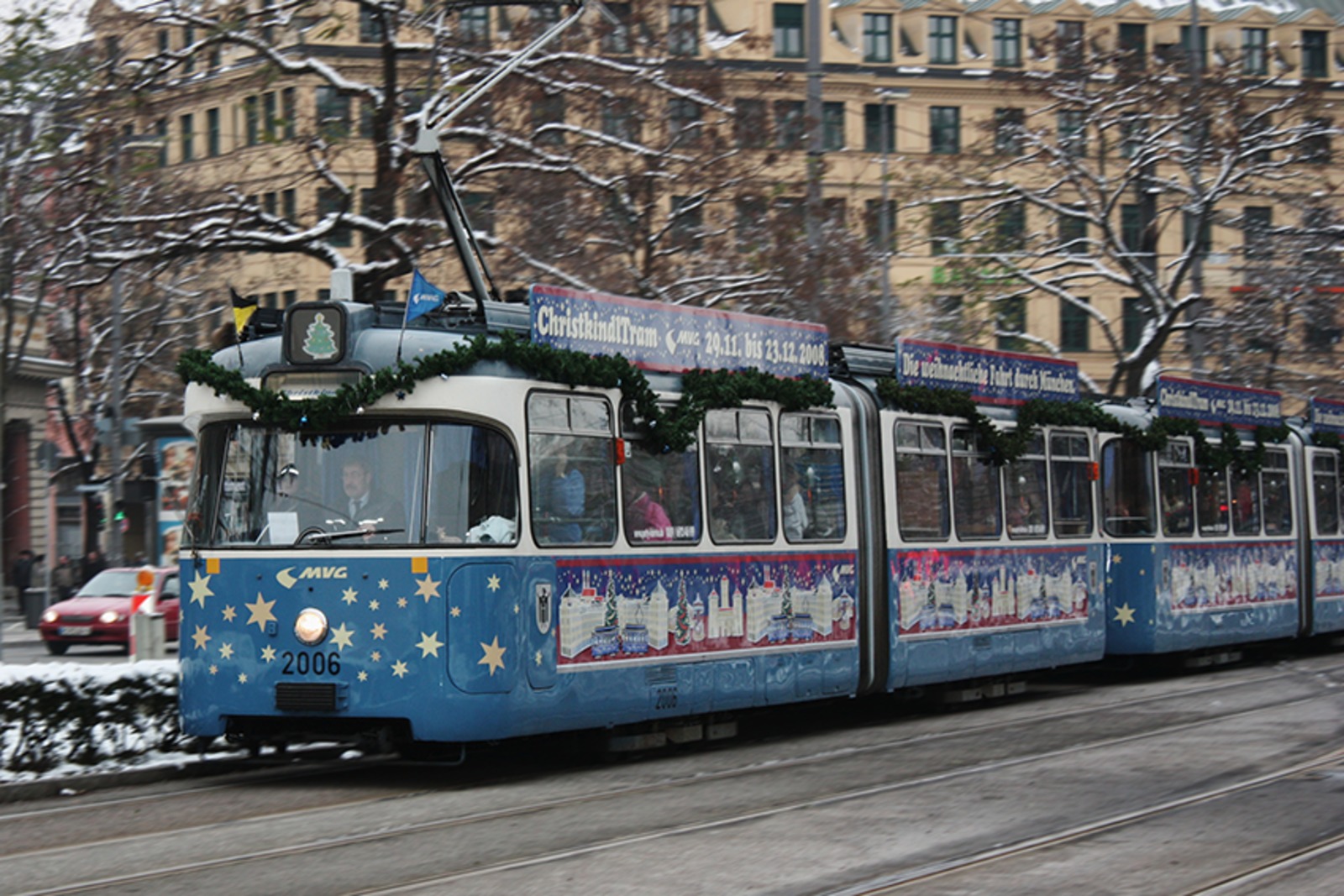 Munich 1Hour Tour in the Christmas Tram Guest in a city